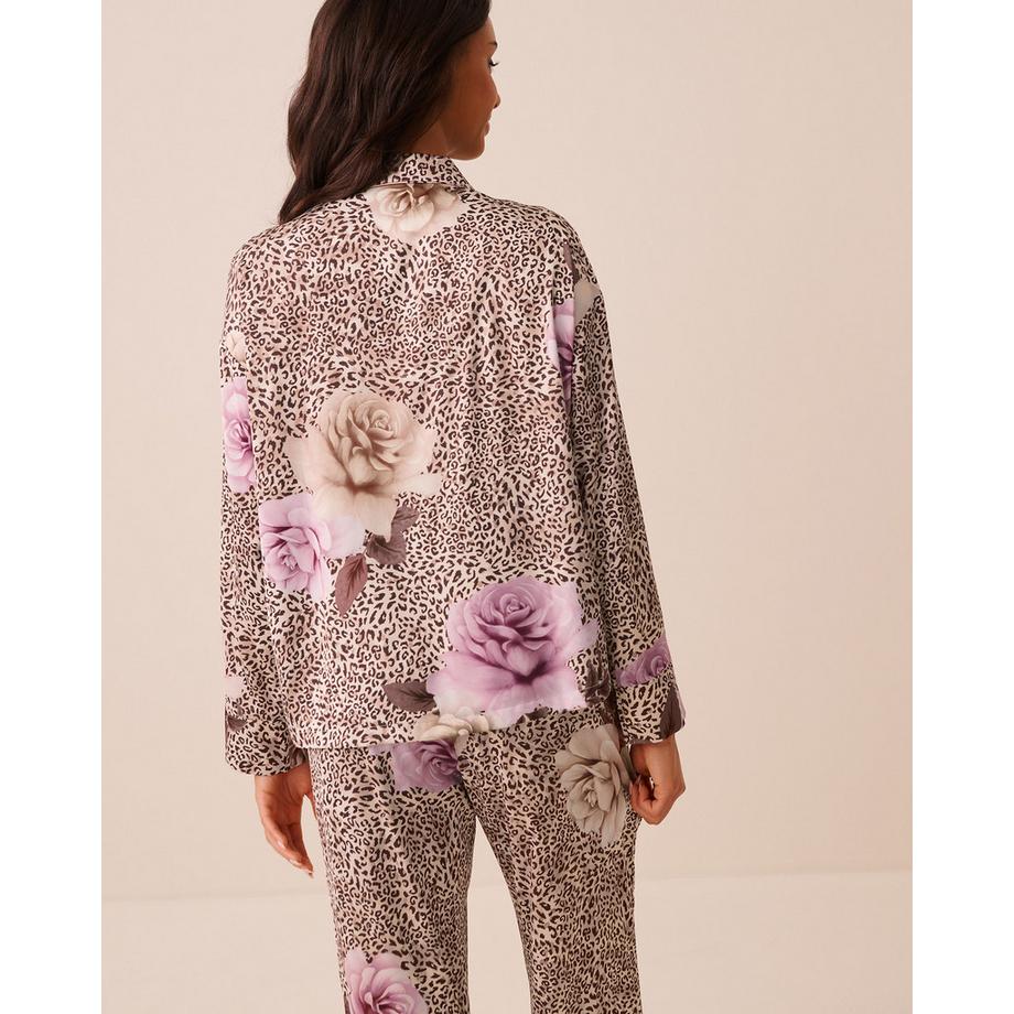 La Vie En Rose Satin-Hemd mit langen Ärmeln und floralem Leopardenmuster  