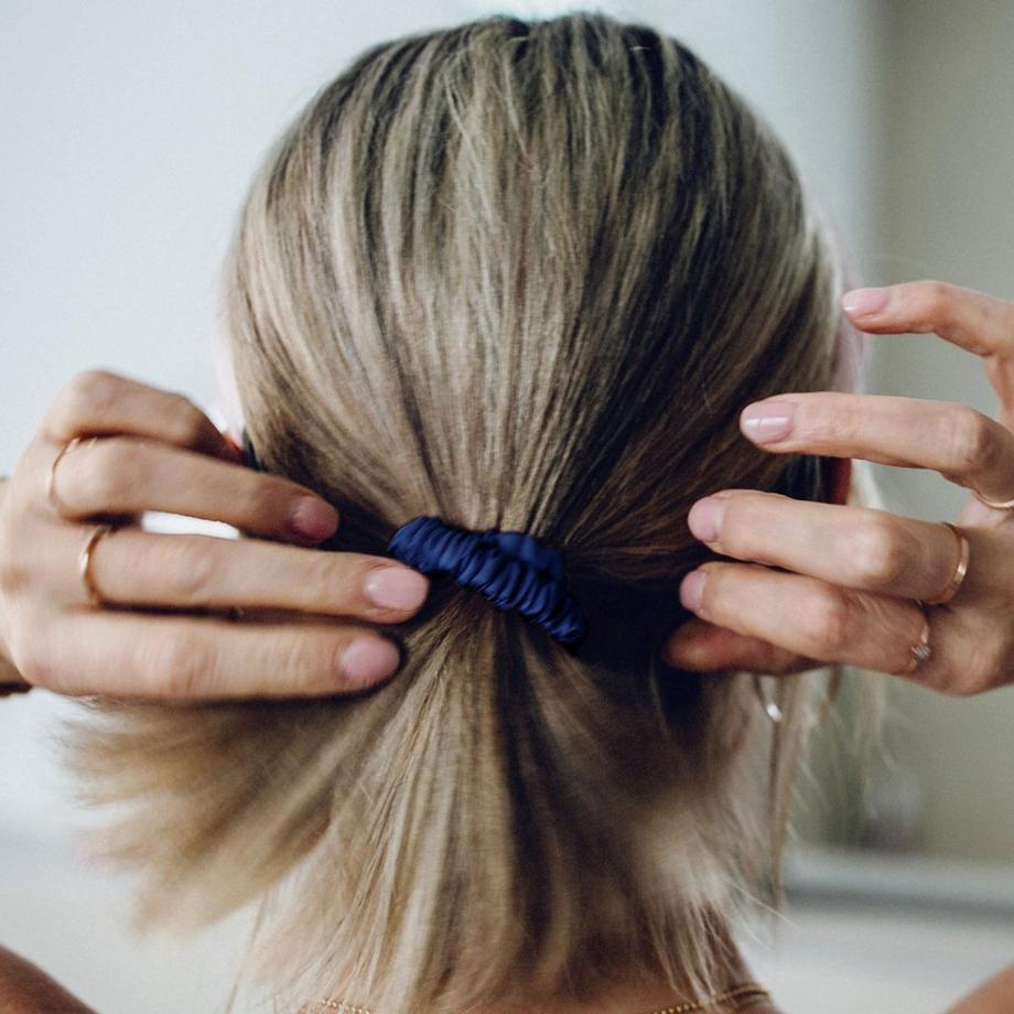 AILORIA  ALLURE & DOUX Maschera per il viso e scrunchie S in seta 