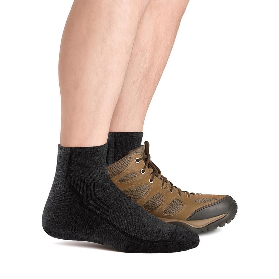 Darn Tough Vermont  Darn Tough Chaussettes Homme Quart Mi-Épaisses Randonnée Mérinos Sans Couture 