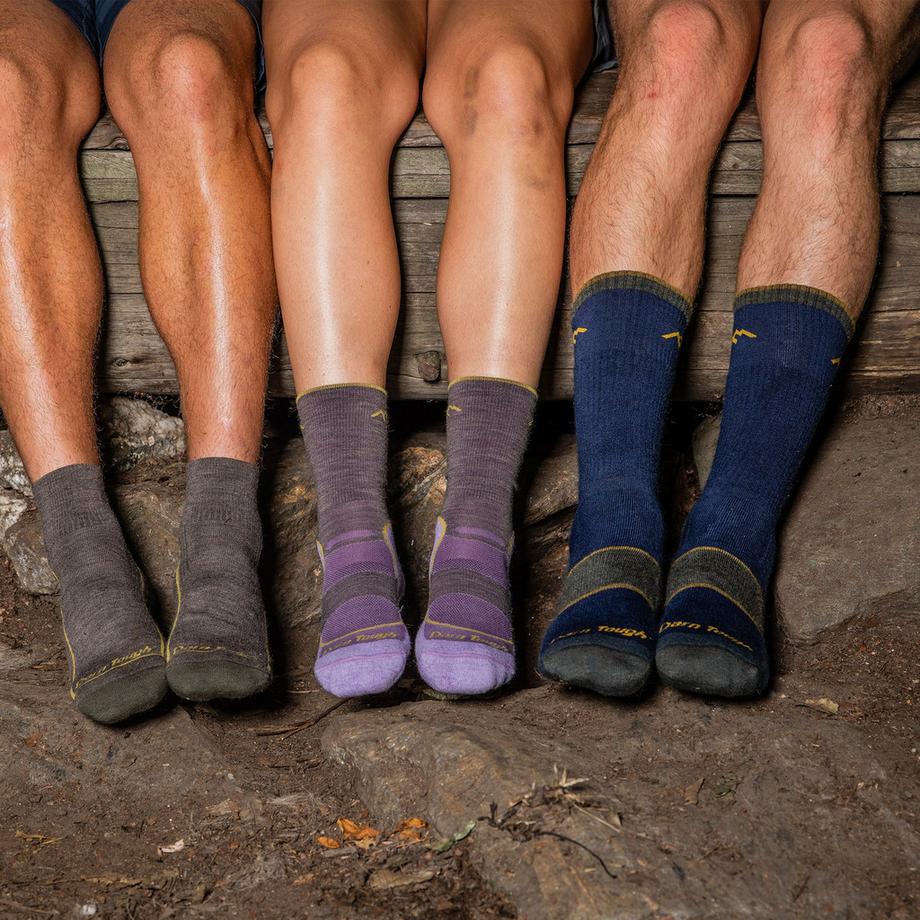 Darn Tough Vermont  Darn Tough Chaussettes Homme Quart Mi-Épaisses Randonnée Mérinos Sans Couture 