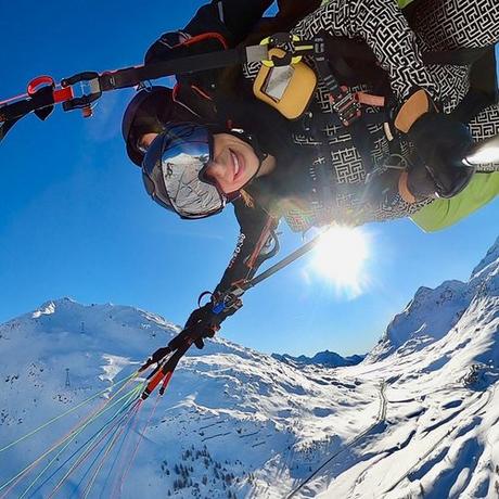 Geschenkidee  Gleitschirmflug Engadin - Action 15 Minuten Flugzeit (für 1 Person) 