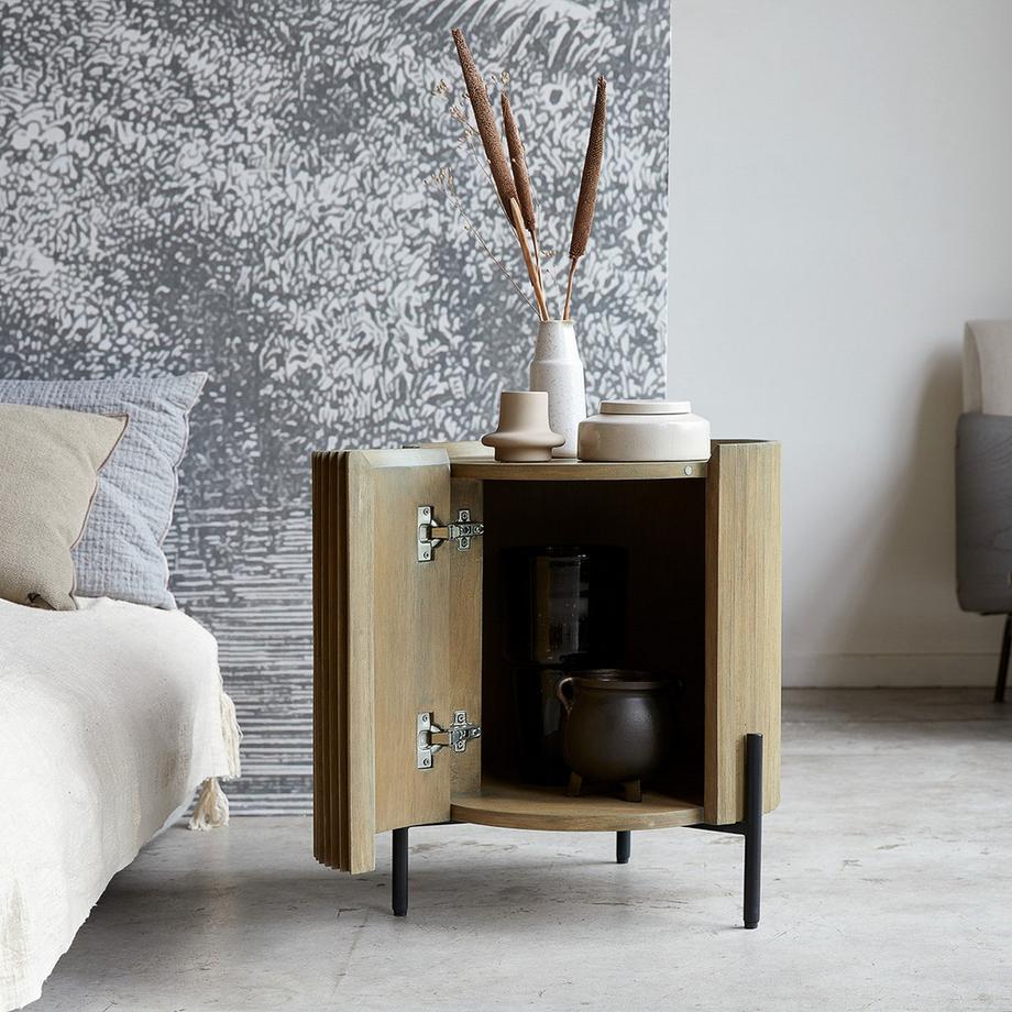 Tikamoon Comodino in legno di mindi Lou  