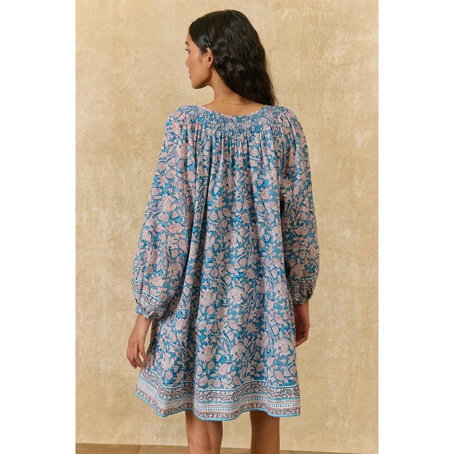 Louise-Misha Kurzes Kleid JANICE mit langen Ärmeln mit Blumendruck  