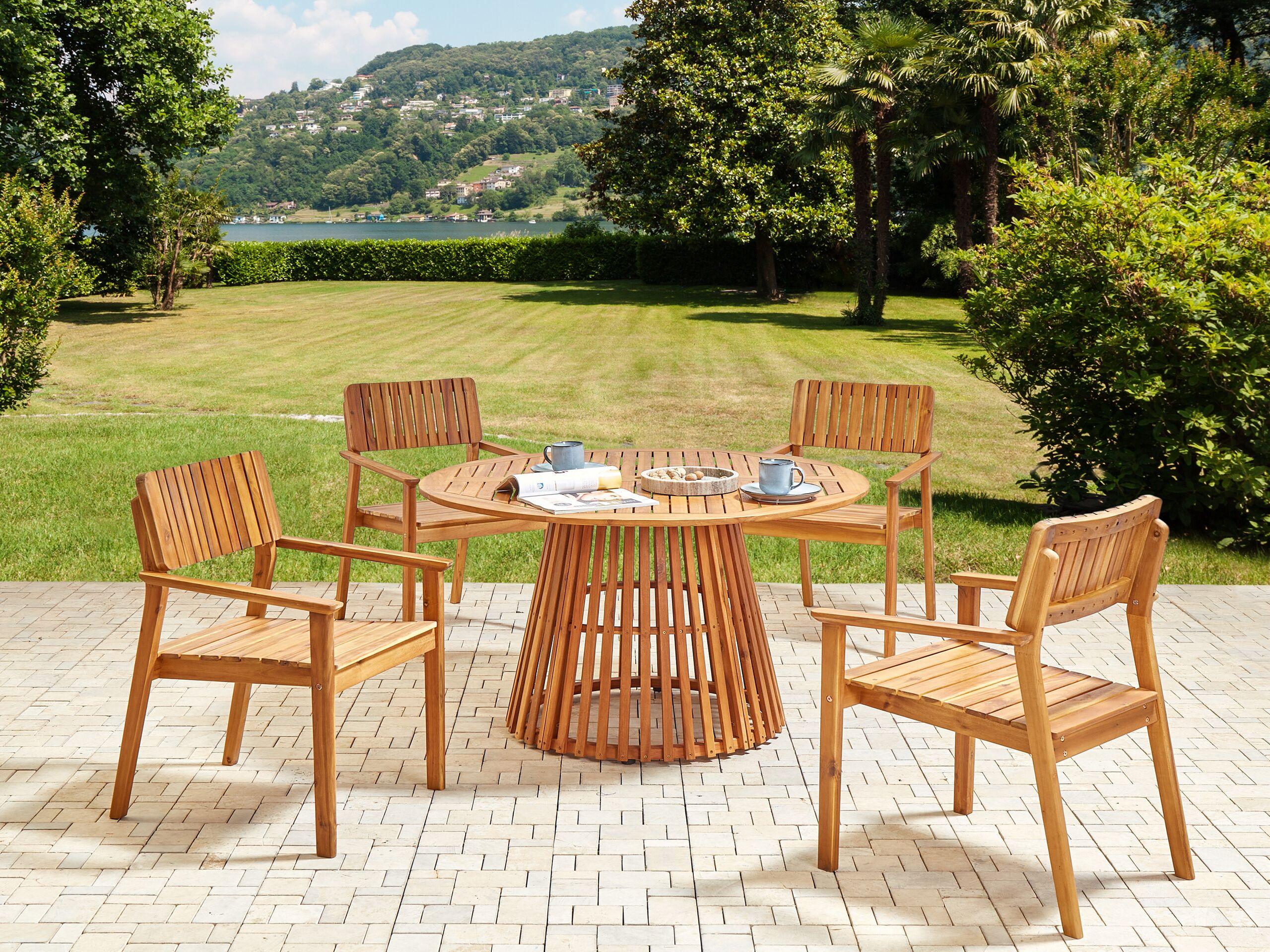 Beliani Tables avec chaises en Acacia Rustique AGELLO  