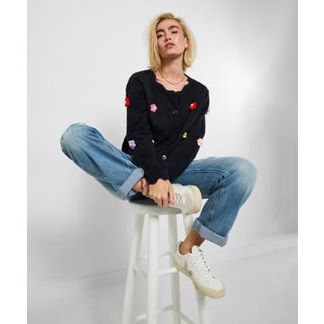 Strickjacke mit Blumenmuster und Knopfleiste