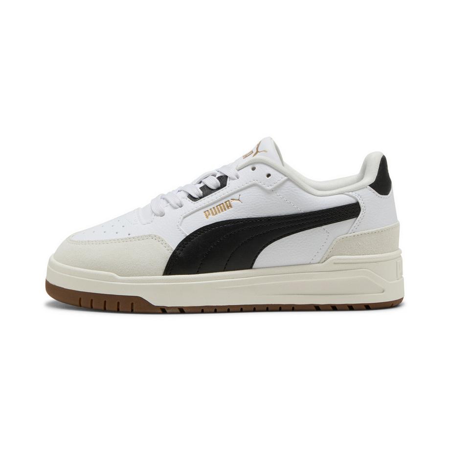 Sneakers shuffle downtown lo og