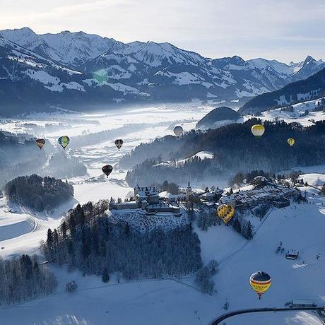 Geschenkidee  Voyage en montgolfière dans les Alpes en hiver (pour 1 personnes) 