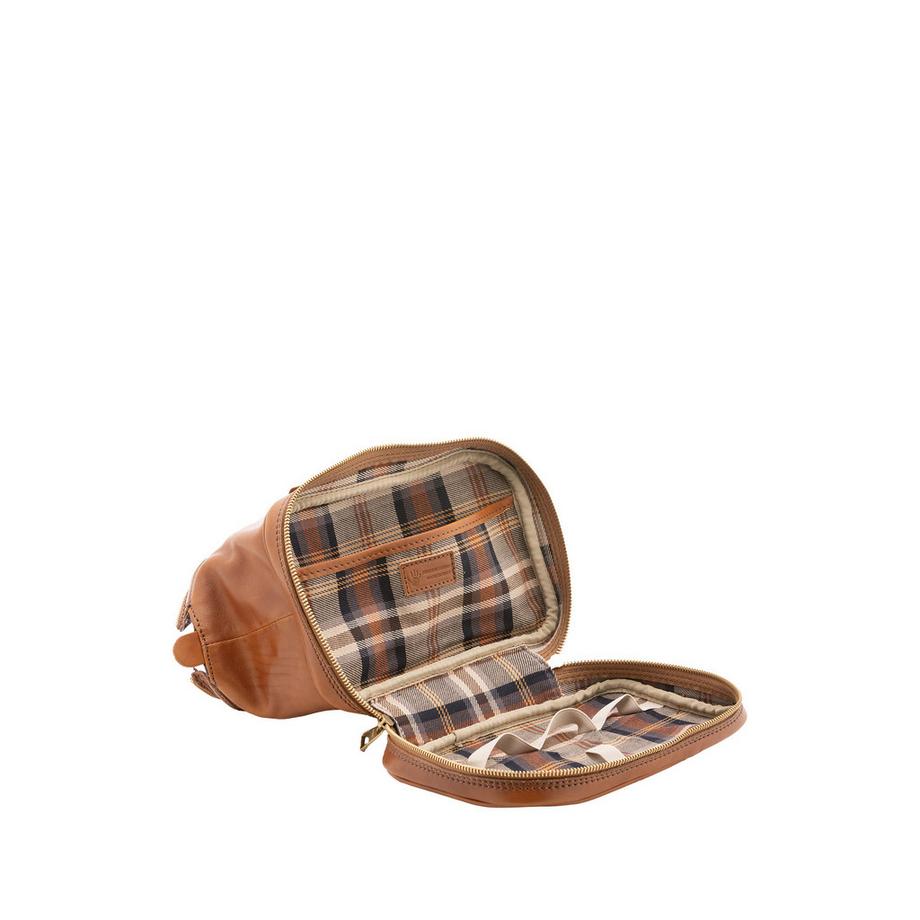 Viola Castellani Pochette  