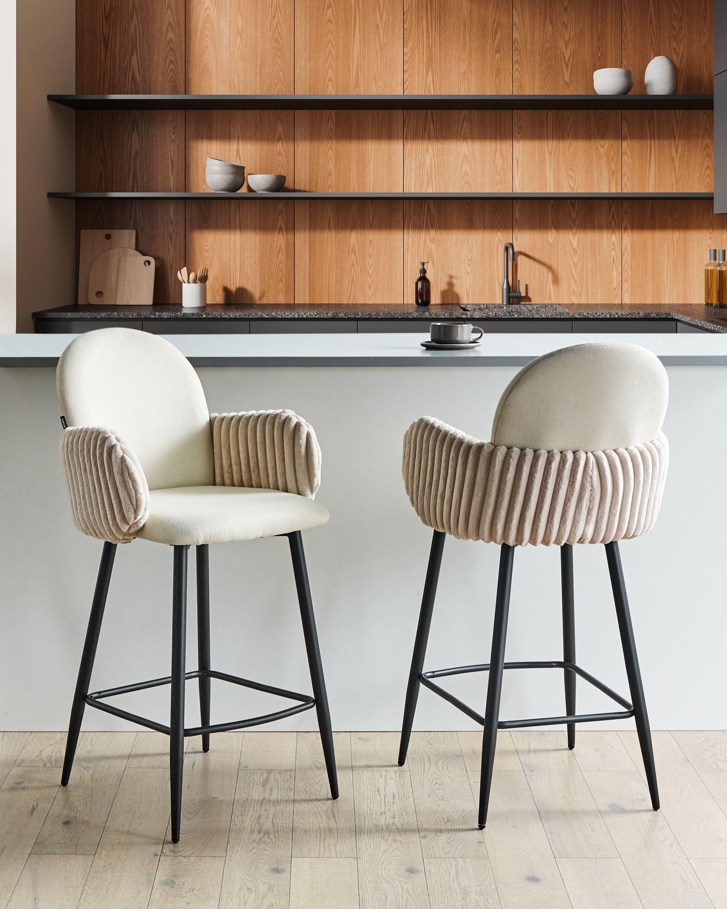 Beliani Set mit 2 Barstühlen aus Stoff Retro AMITY  