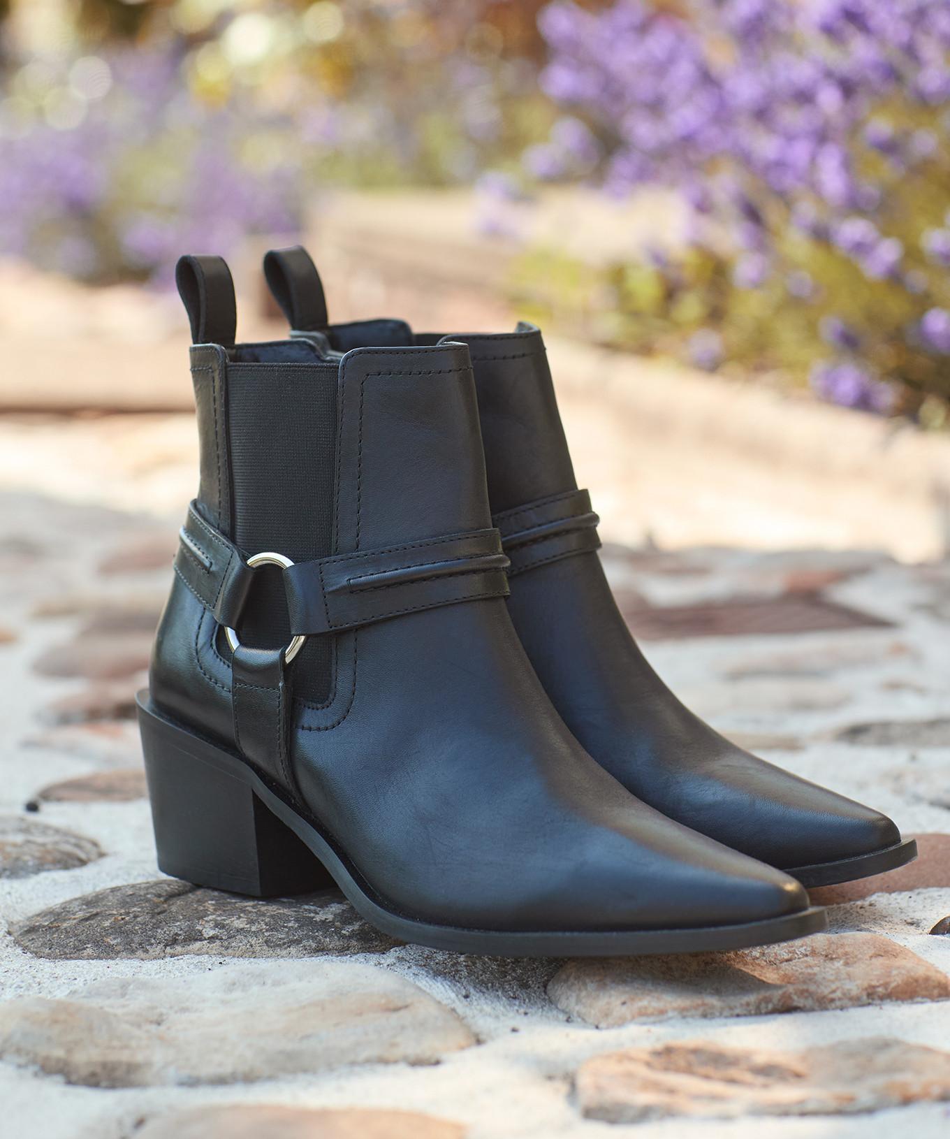 Joe Browns  Bottines western en cuir noir 