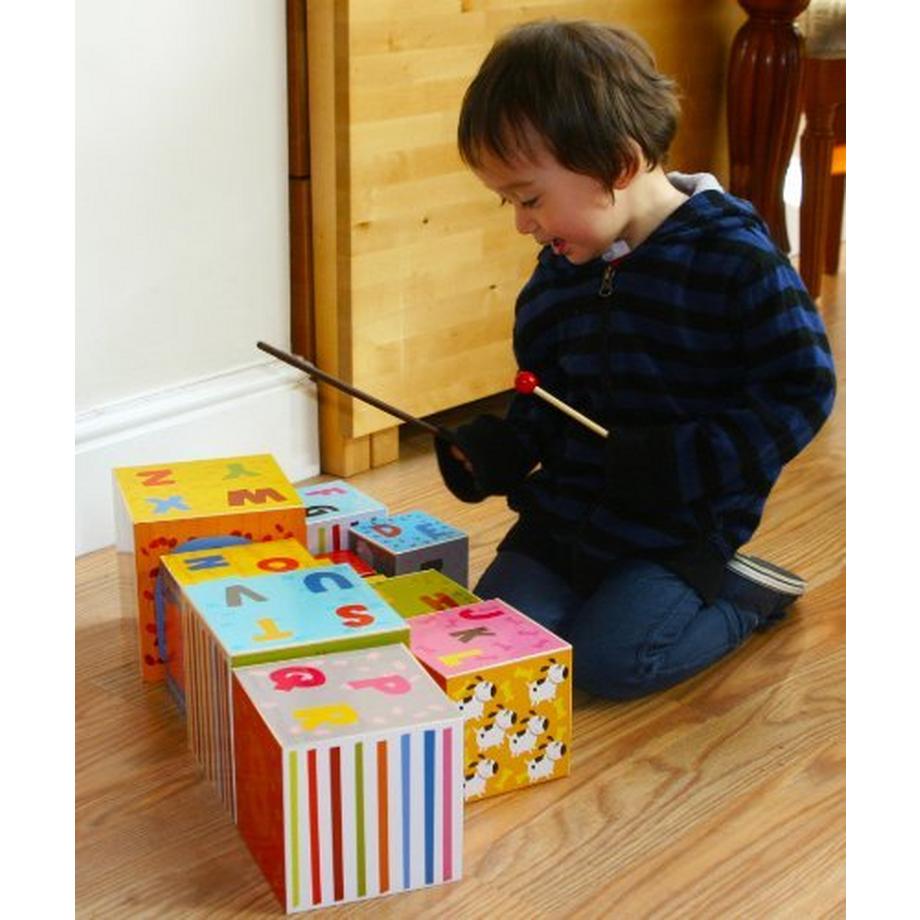 Activity-board  Stapelturm Holz - Bunte Würfel mit Zahlen, Buchstaben und Tieren stapeln oder ineinander stecken 