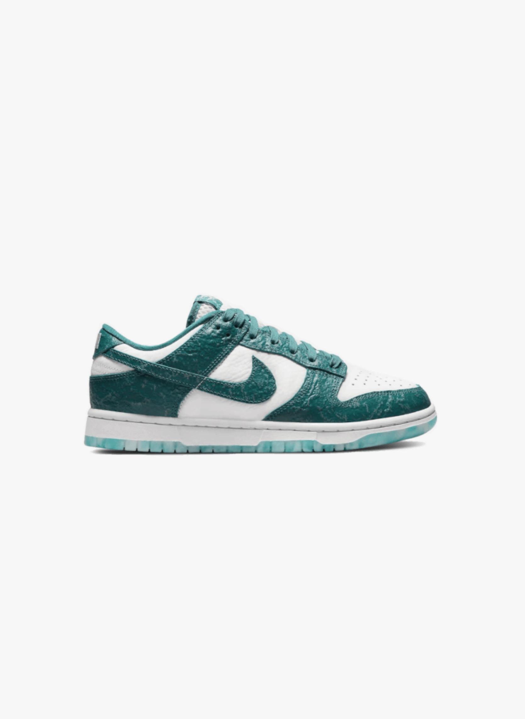 NIKE  Dunk Low Ocean 