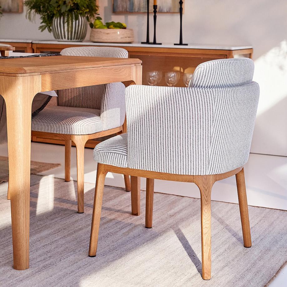 AM.PM Tischsessel Fussgestell aus Eiche und Stoff Jabote  