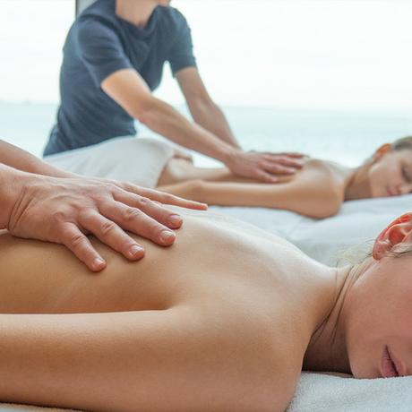 Geschenkidee  Ein Tag für uns Package inklusive Massage, Bad und Bohrturmsauna (für 2 Personen) 