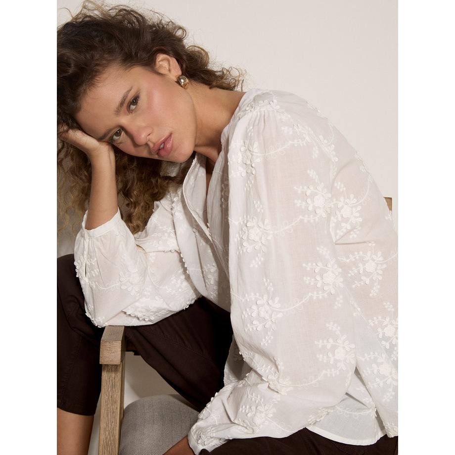 APRICOT  Blouse en coton à motifs floraux brodés 