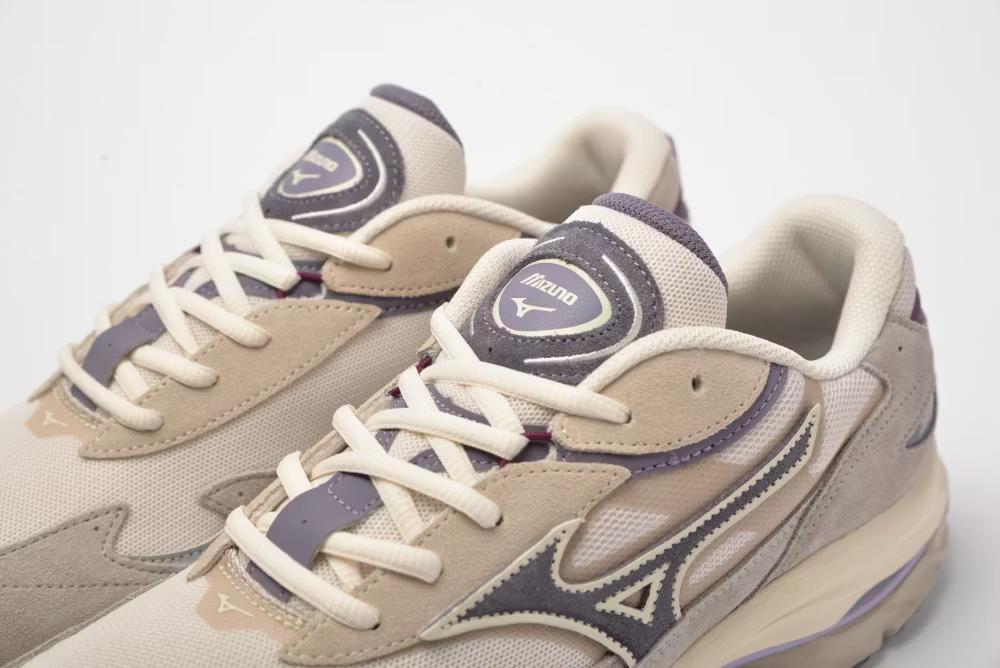 MIZUNO  Mizuno Wave Rider ß - White Sand 