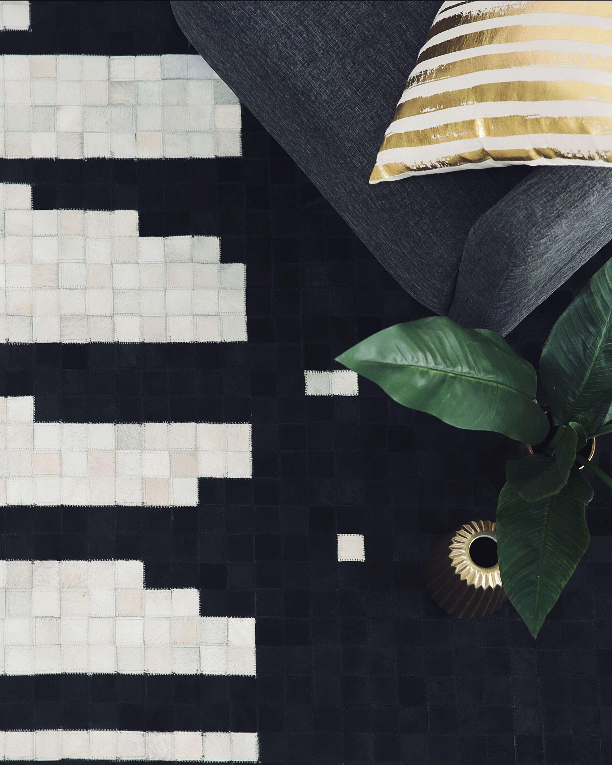 Beliani Teppich aus Kuhfell Modern BOLU  