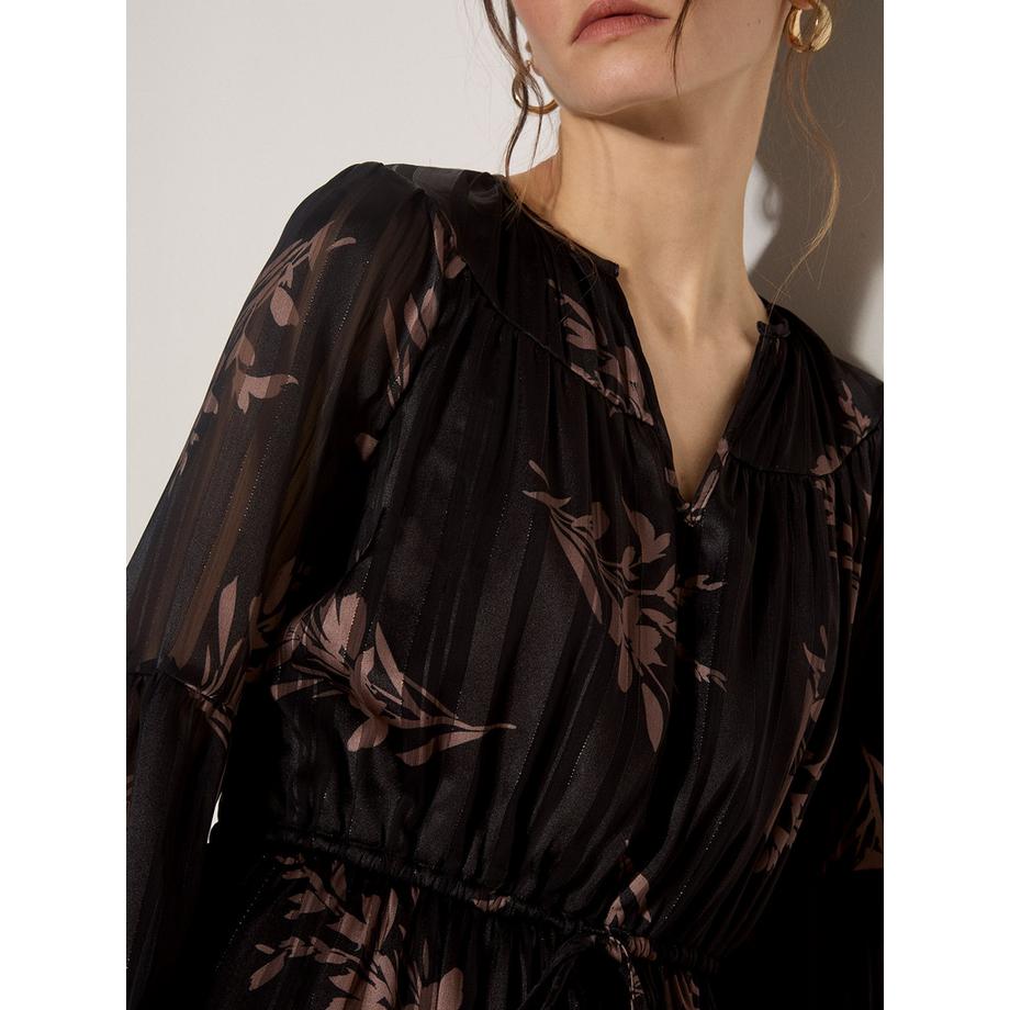 APRICOT Midi-Kleid mit floralem Muster und metallischem Schimmer  