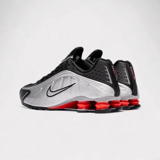NIKE  Shox R4 - Picante Red 