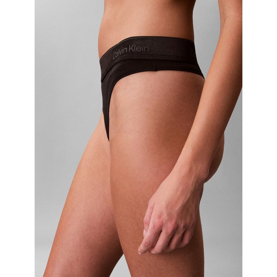 Calvin Klein Icon Metallic String  