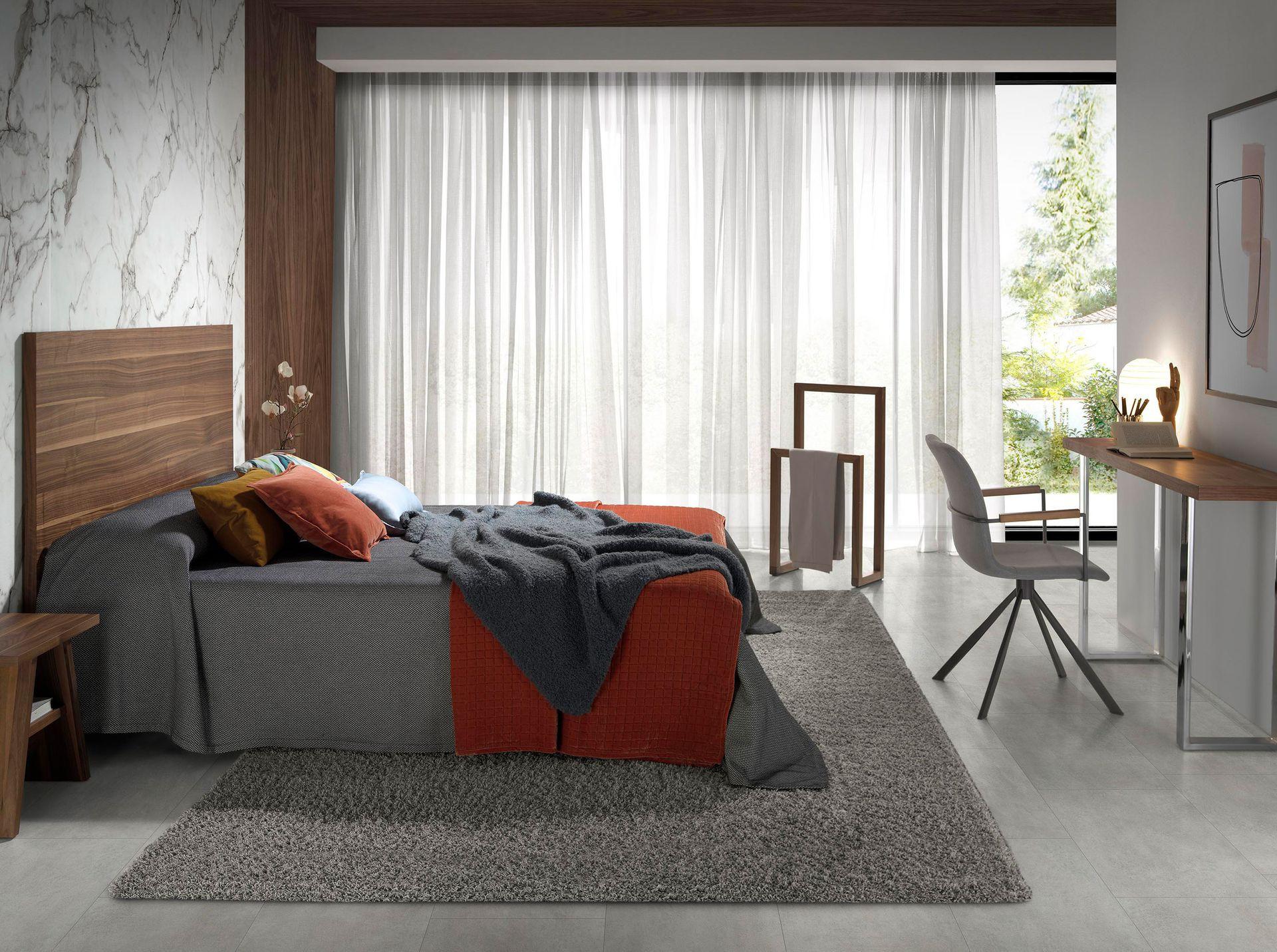 ANGEL CERDA Drehstuhl aus dunkelgrauem Stoff  