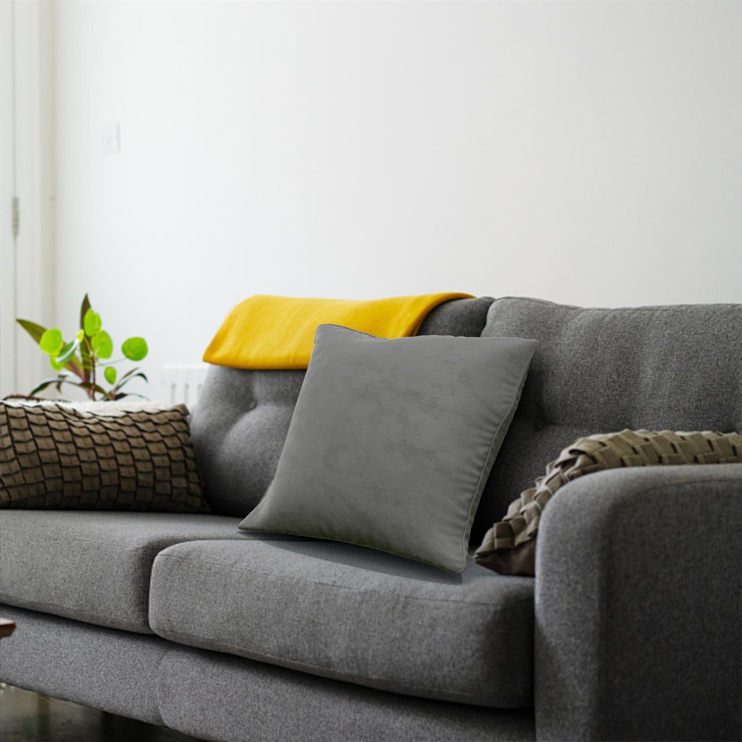 Intirilife 2x Samt Kissenbezug  