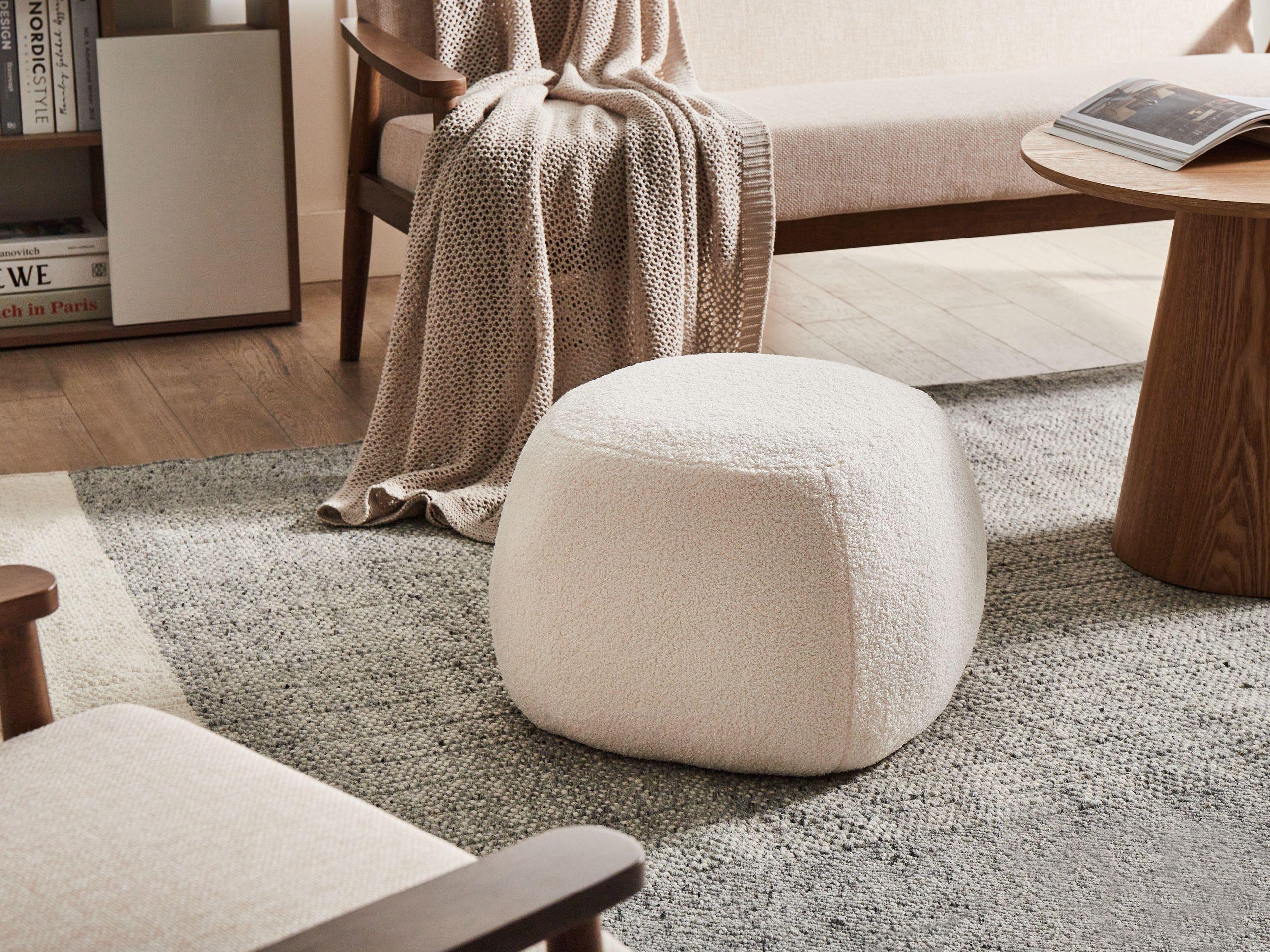 Beliani Pouf aus Bouclé Minimalistisch BARRON  