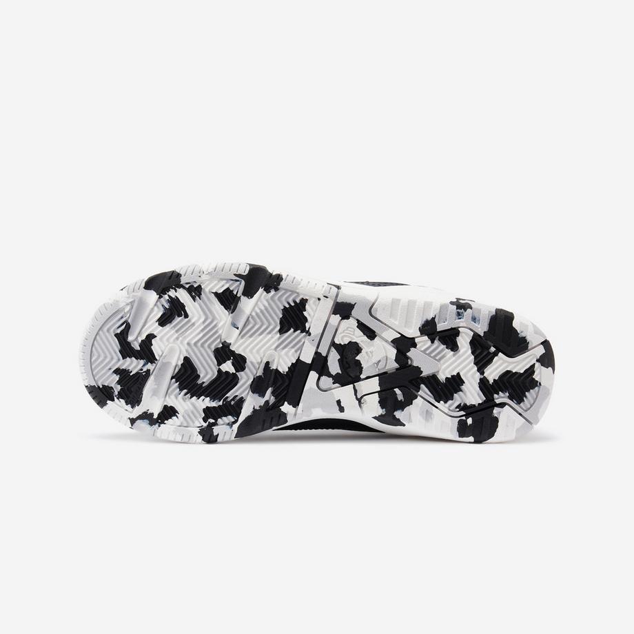 DECATHLON  Chaussures de sport enfant robustes pour tous les usages 