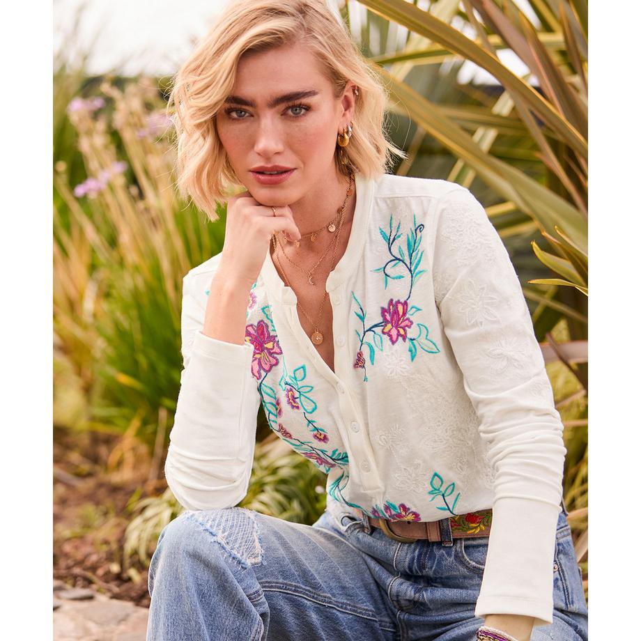 Joe Browns Jersey-Shirt mit Blumenstickerei und Knopfleiste  