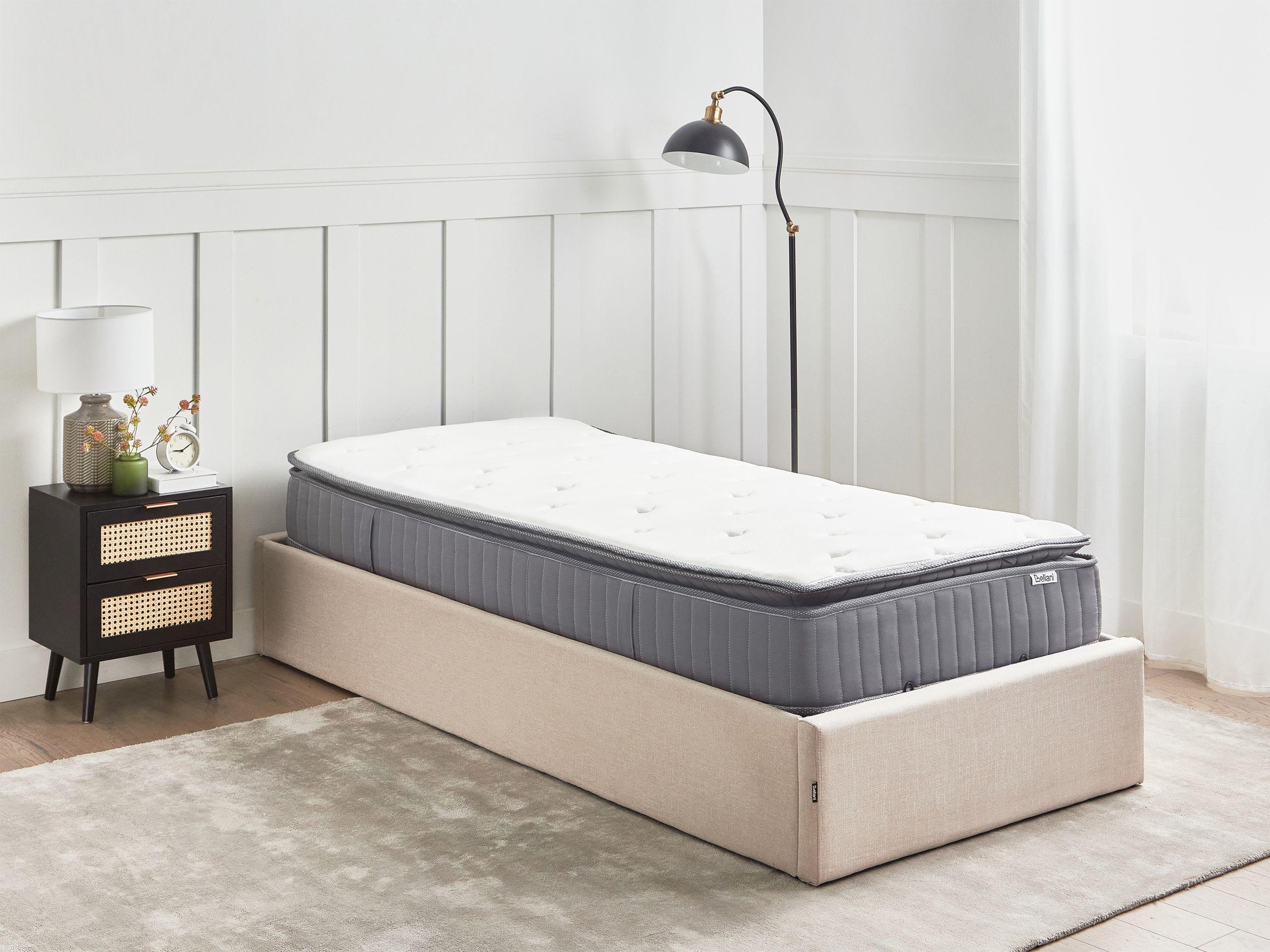 Beliani Matelas à ressorts ensachés en mousse à mémoire de forme avec gel en Ressorts ensachés PLEASANT - Dur  