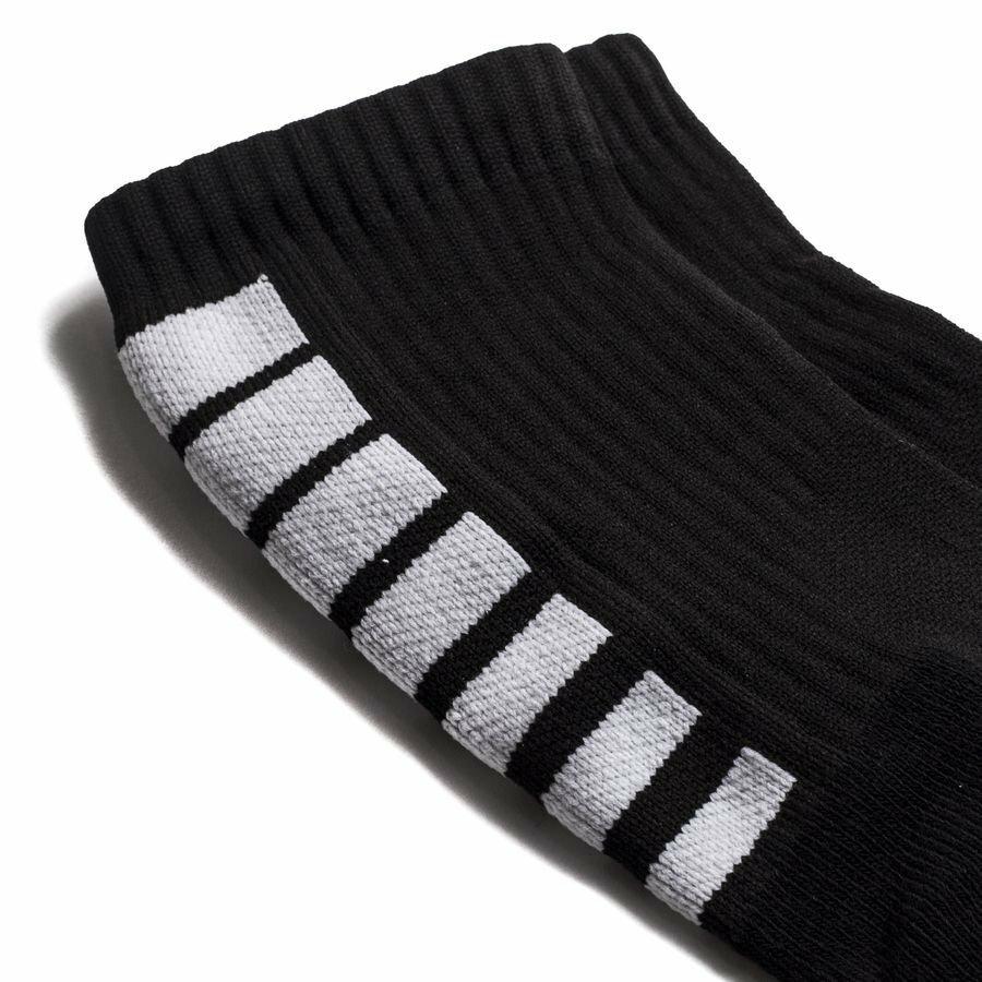 SELECT  socken sports striped 