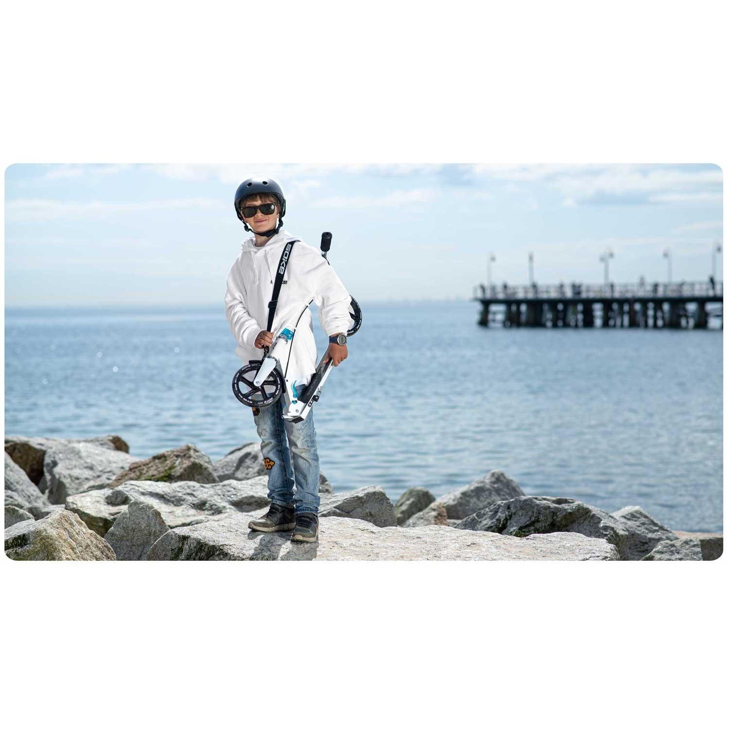 B2X  Weißer SOKE CITY roller 