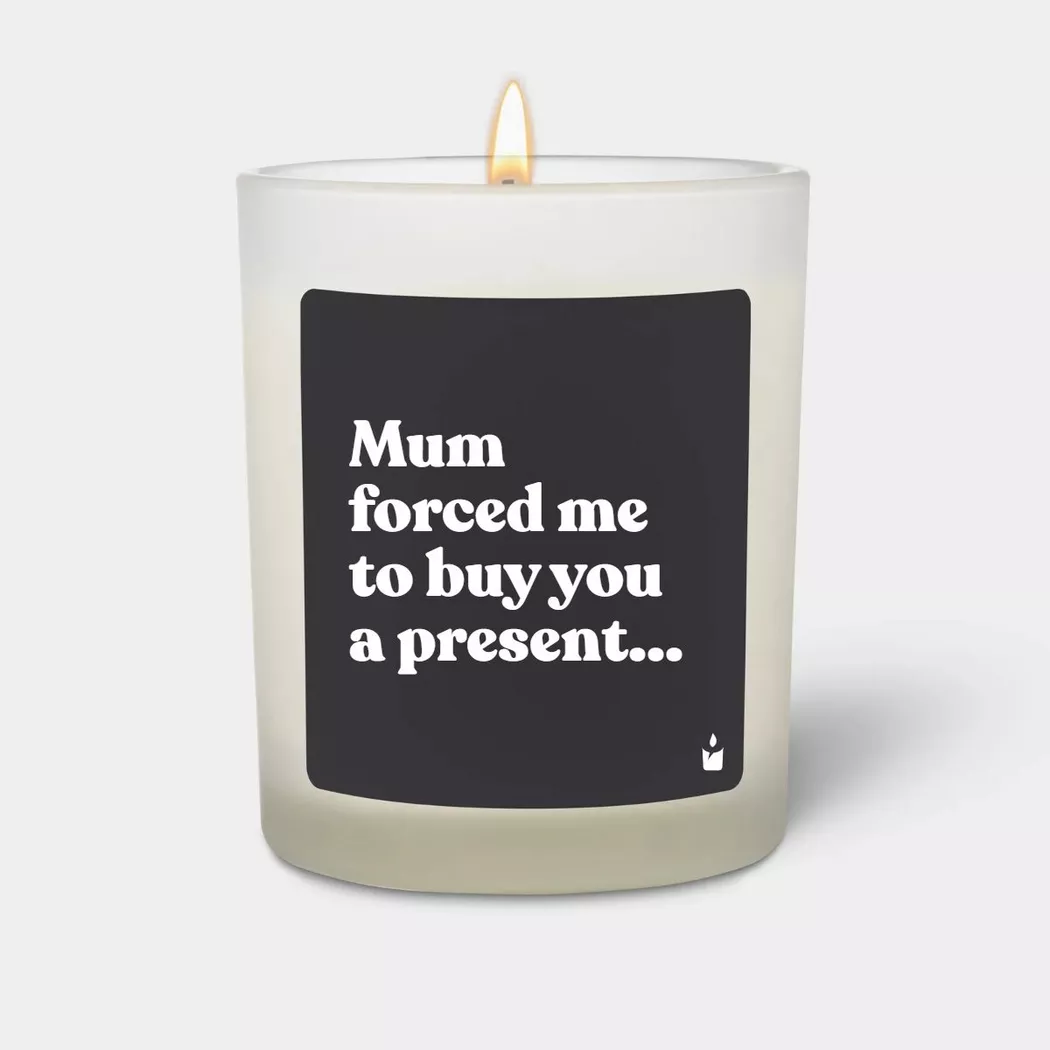 Duftkerze "ChattyCandles Mum forced me to buy you a present 6,7 x 8 cm"