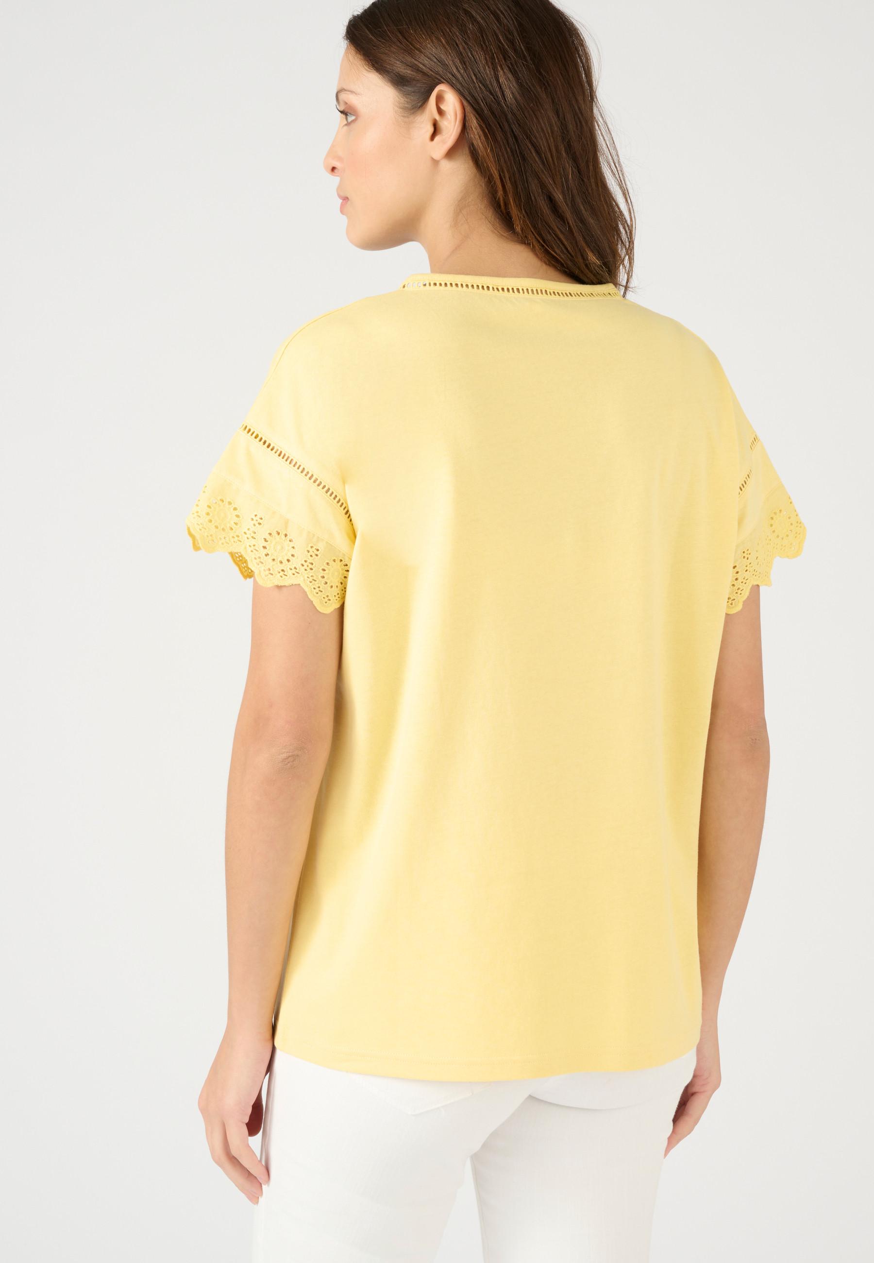 Damart  Tee-shirt broderies anglaises en pur coton biologique. 