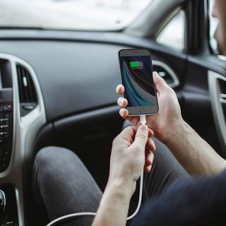 Avizar  USB / Lightning 1.5m langes Kabel Weiß 