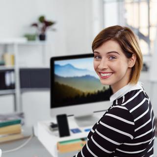 Northix Supporto per schermo e portaoggetti da scrivania  