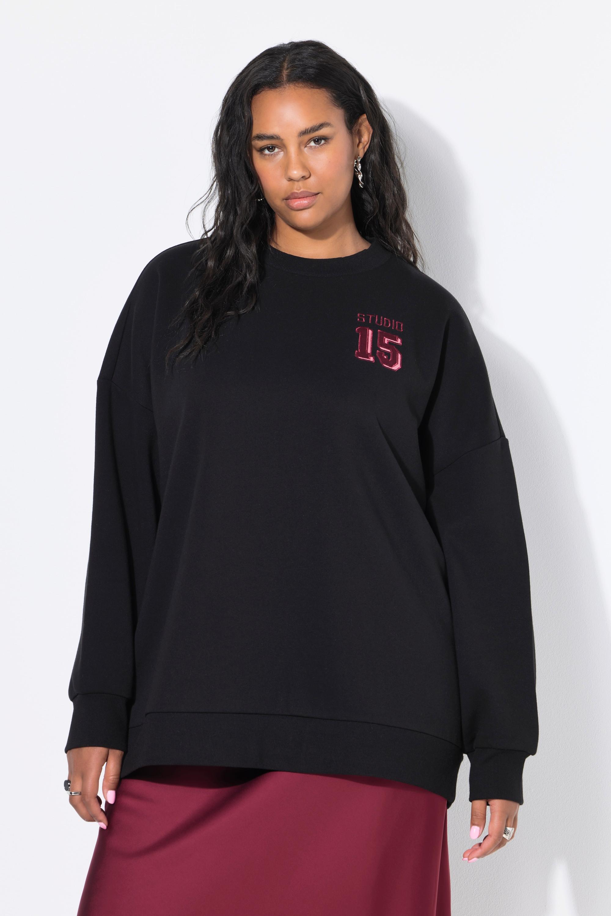 Studio Untold Sweat-shirt Oversize avec Numéro en Satin  
