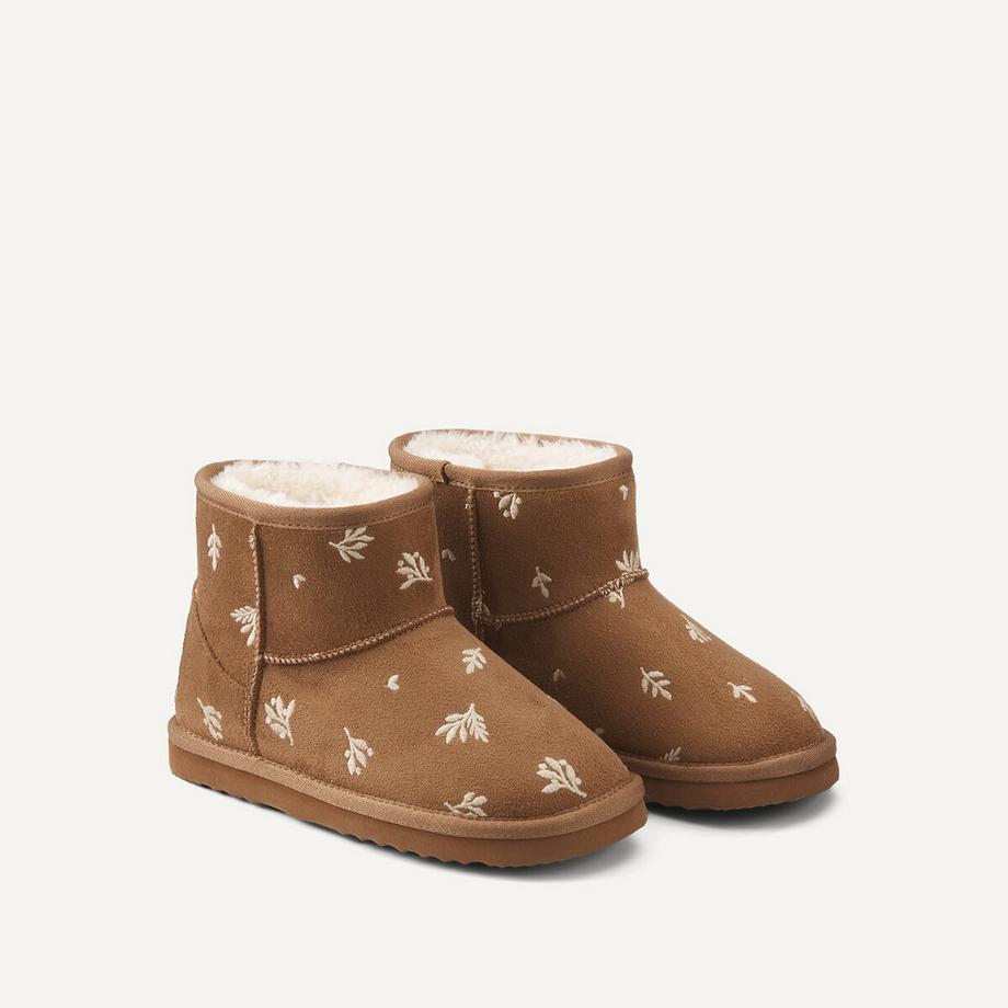 Bestickte gefütterte Boots