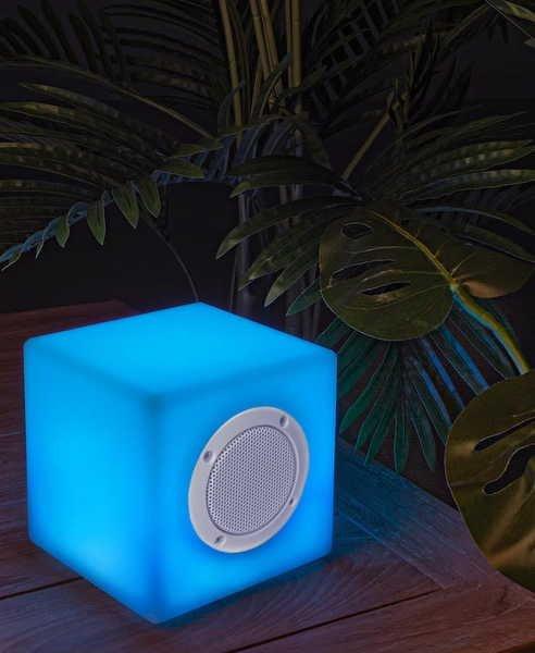 mutoni  Lampada LED cubo altoparlante PE 15x15 