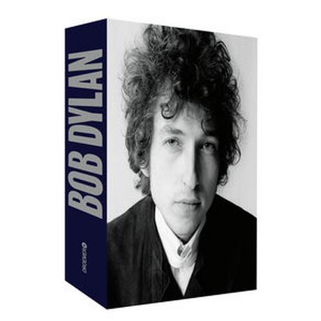 Bob Dylan: Mixing Up the Medicine Davidson, Mark (Hrsg.); Fishel, Parker (Hrsg.); Biermann, Pieke (Übersetzung); Fricke, Harriet (Übersetzung); Jakobeit, Brigitte (Übersetzung); Mandelkow, Miriam (Übersetzung); Reese, Hella (Übersetzung); Strerath-Bolz, Ulrike (Übersetzung) Couverture rigide 