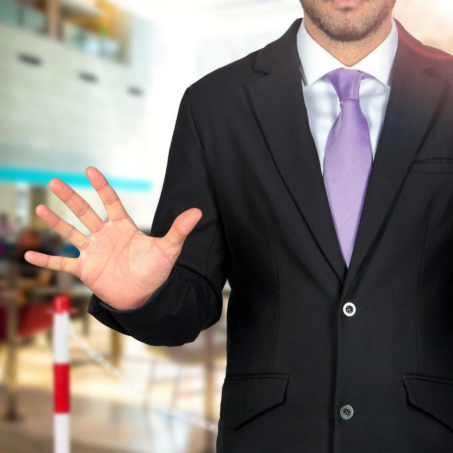 B2X  Absperrpfosten aus Kunststoff mit Kette 