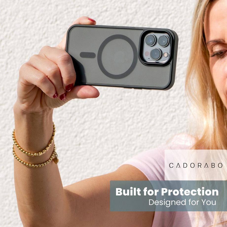 Cadorabo  iPhone 16 PRO Hülle MagSafe kompatibel 