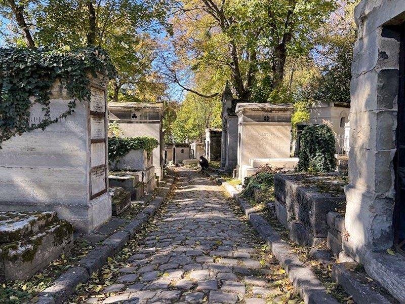 Smartbox  Visita guidata del cimitero di Père-Lachaise per 2 persone - Cofanetto regalo 