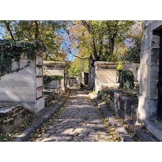 Smartbox  Visite guidée du cimetière du Père Lachaise à Paris pour 2 personnes - Coffret Cadeau 