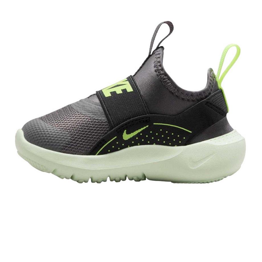 NIKE Runner 4 Sneaker  