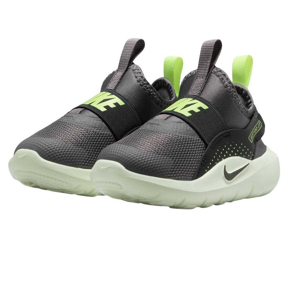 NIKE Runner 4 Sneaker  