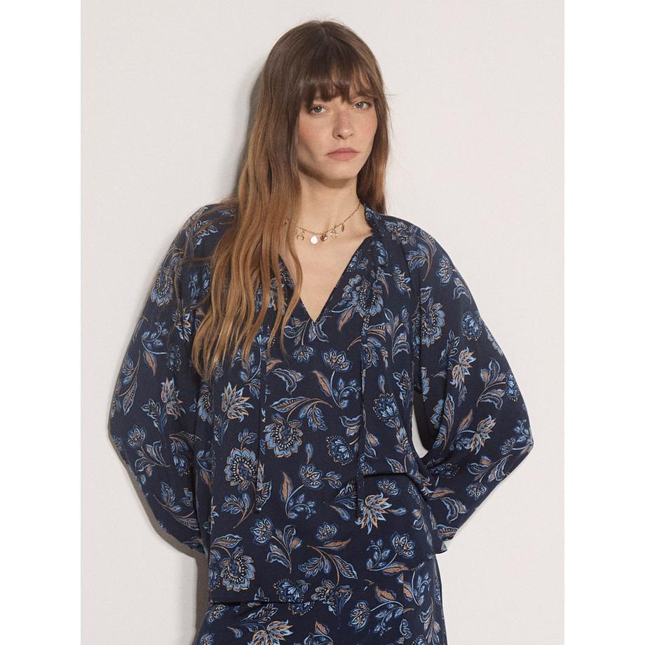 Bluse mit Blumenmuster im Folk-Stil