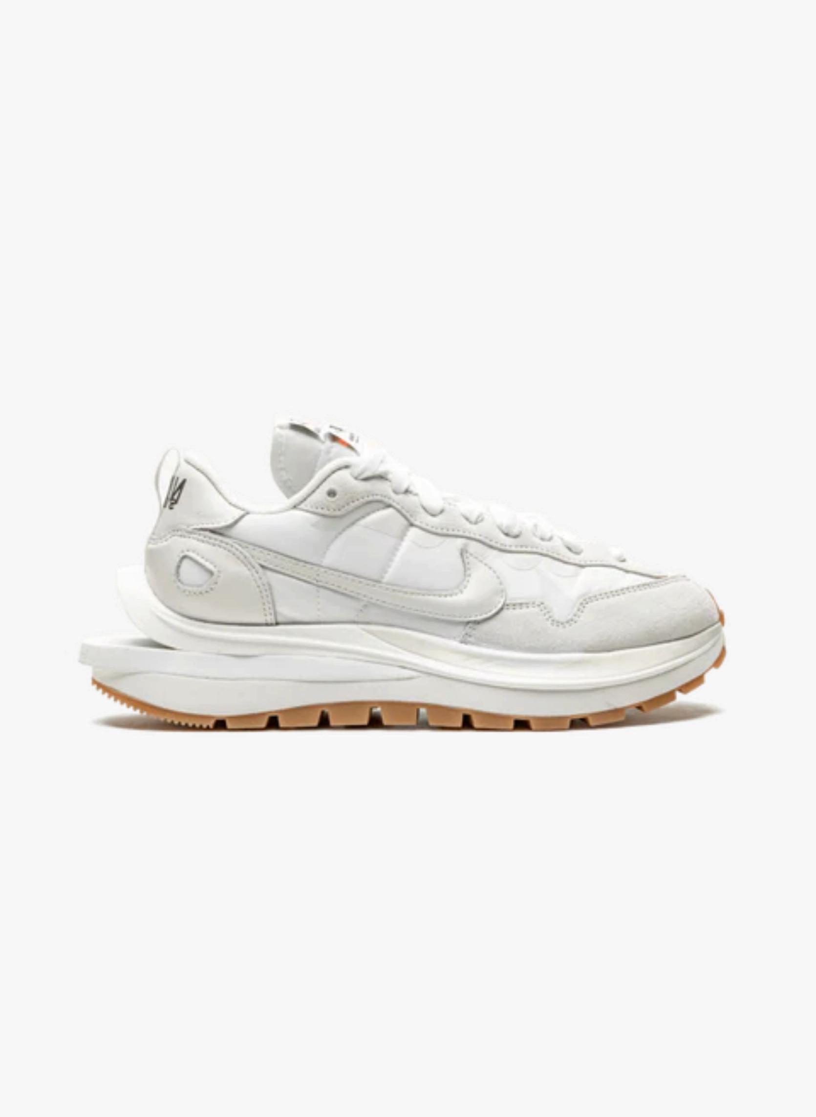 NIKE  Vaporwaffle Sacai Sail Gum 