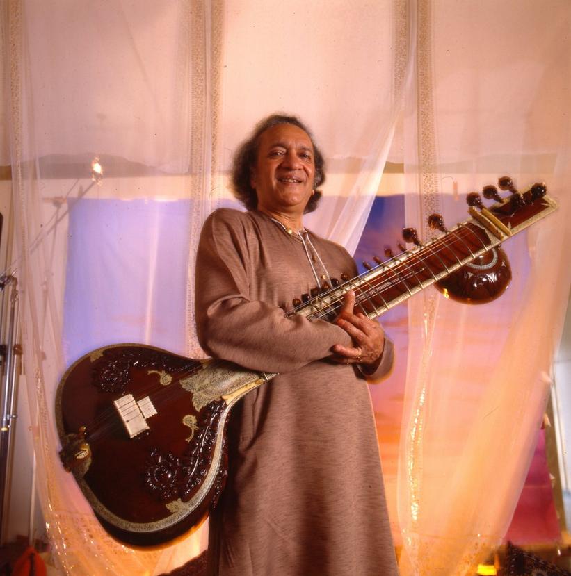 Sitarist Ravi Shankar Dies