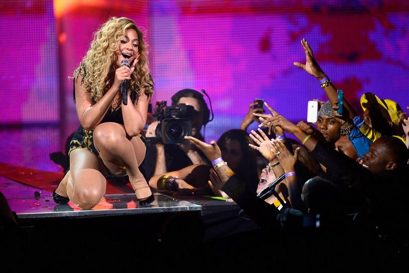 FYI/TMI: NFL Players Crazy In Love With Beyoncé, Layoffs At HMV